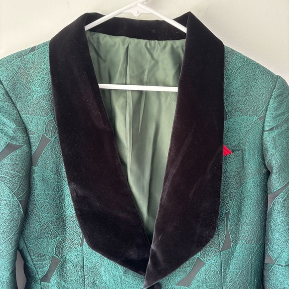 Gentleman’s Guru Fancy Emerald Green Tuxedo Black Velvet Lapel Formal Black Tie - Picture 3 of 16